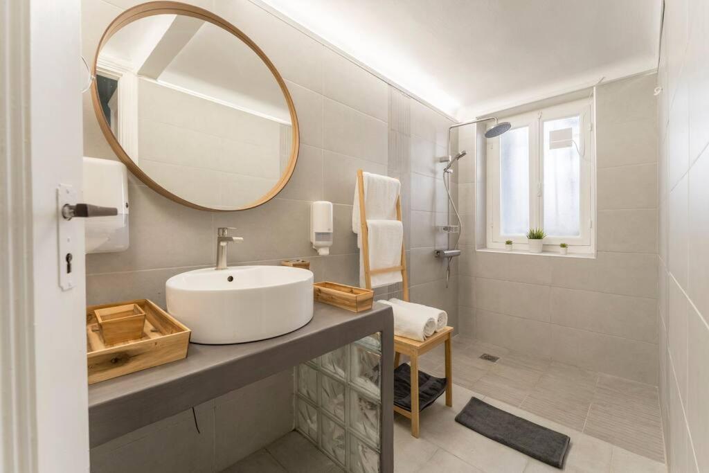 House In Kolonaki With Free Parking Space Apartamento Atenas