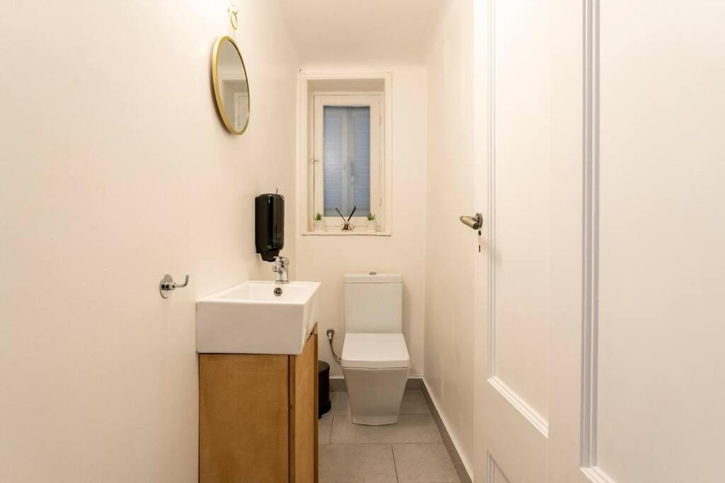 Apartment House In Kolonaki With Free Parking Space Athens