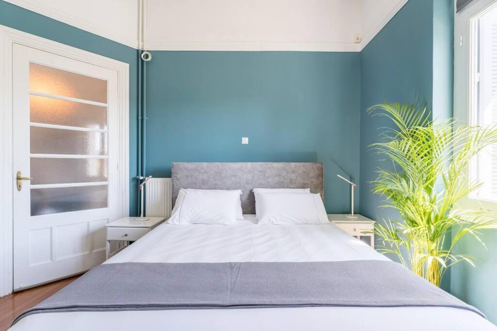 House In Kolonaki With Free Parking Space Apartment